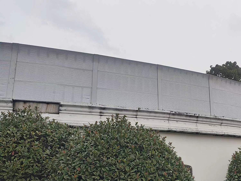 西郊莊園隔音屏案例